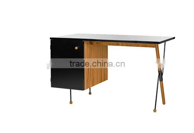 New Discount chief executive desk
