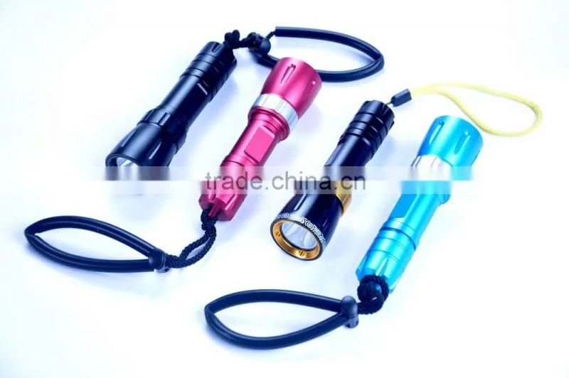 the msot popular back up diivng flashlight,LED XML2 1200LM,2pcs ICR 18650 battery,7.4V,3000mah,150meters waterproof