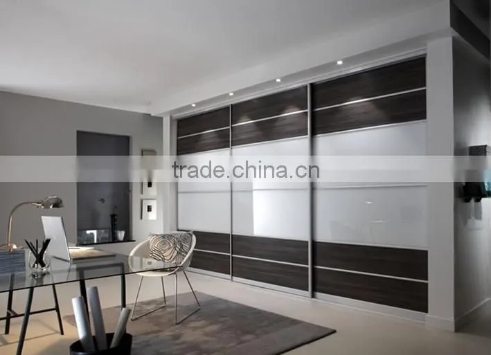 MDF UV lacquer and tempered painted glass inserted sliding door wardrobe
