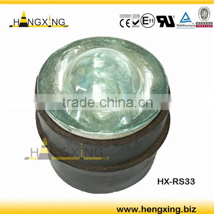 Glass road marker (RS33)