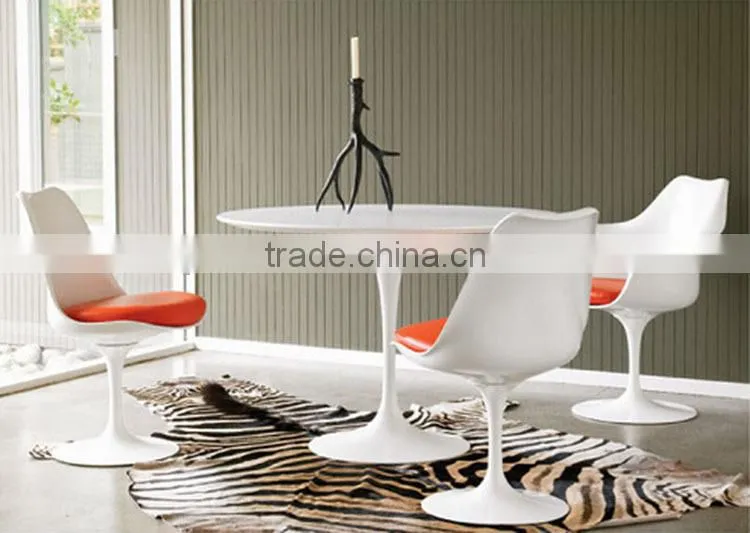 White Eero Saarinen Fiberglass Saarinen Tulip Table replica