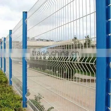 Single Extension Arm Chain Link Fence