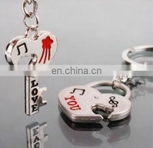 Fashion New Hot Selling Love Kissing Cartoon Kids Keychain Couple Valentine's Day Gift