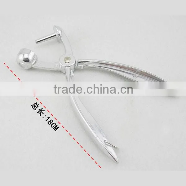 Stainless Zinc and aluminum Alloy olive & cherry pitter Kitchen Tool Pits Removal Stoner with Locking Device cherry pitter