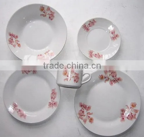 Fine porcelain brand names of dinner set of catering crockery with decorated rim