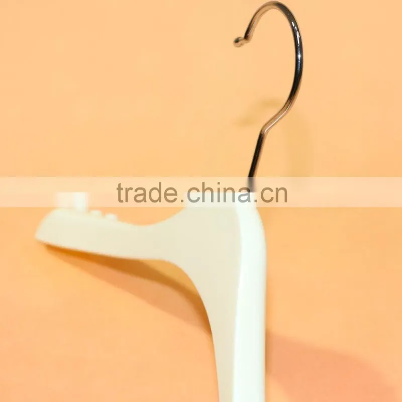 QD-A602 Wedding dress plastic hanger for clothes display