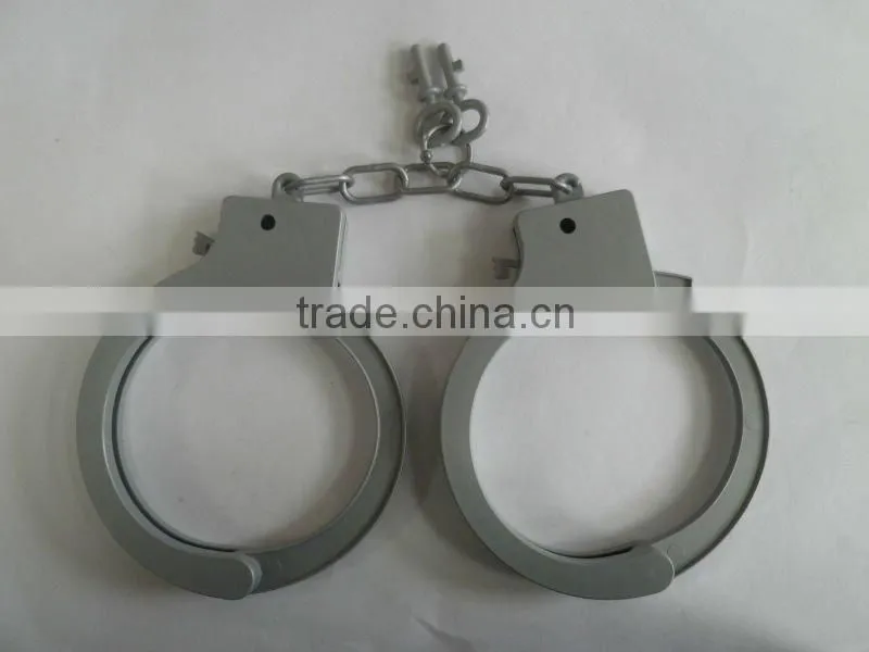 plastic handcuff