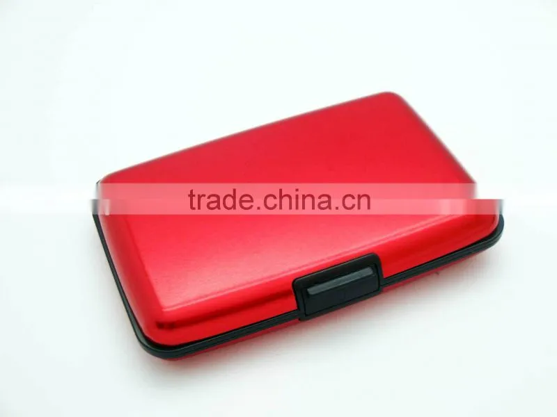 ALUMINUM CREDIT CARD HOLDER