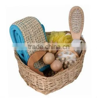 2013 Woven Basket Bath Gift Set