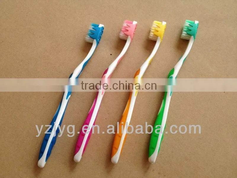 2013 new design plastic toothbrush for adult