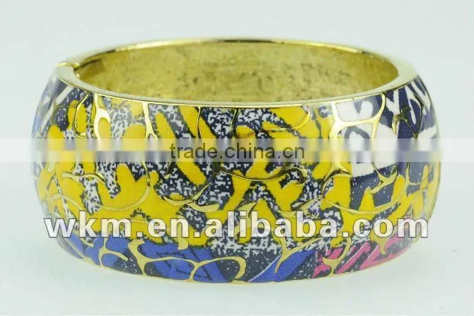Classical Beauty metal bangle