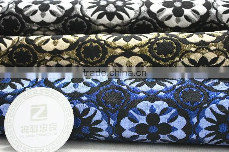 Embossment jacquard fabric in flowers