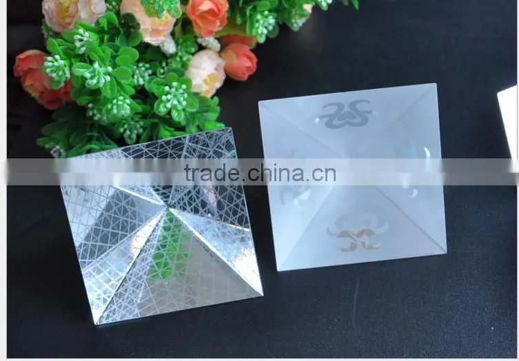 Elegant Clear Crystal Pyramid For Office Favor Decorations