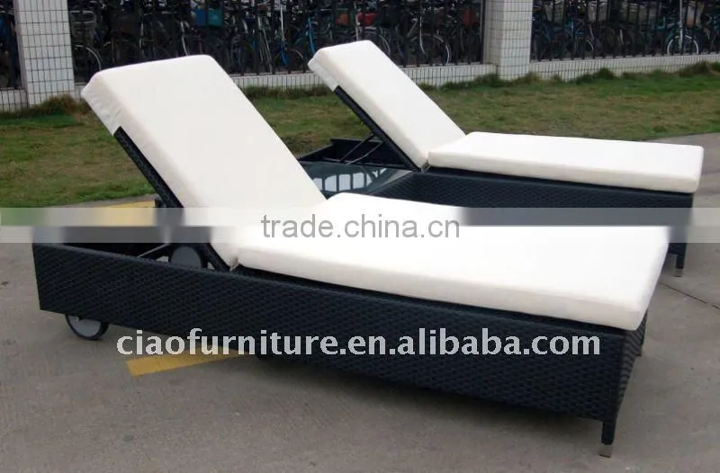 wholesale garden poolside lounge furniture rattan lounge chair