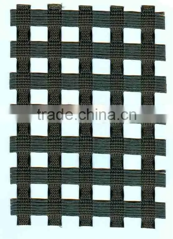 Bitumen coated fiberglass geogrid