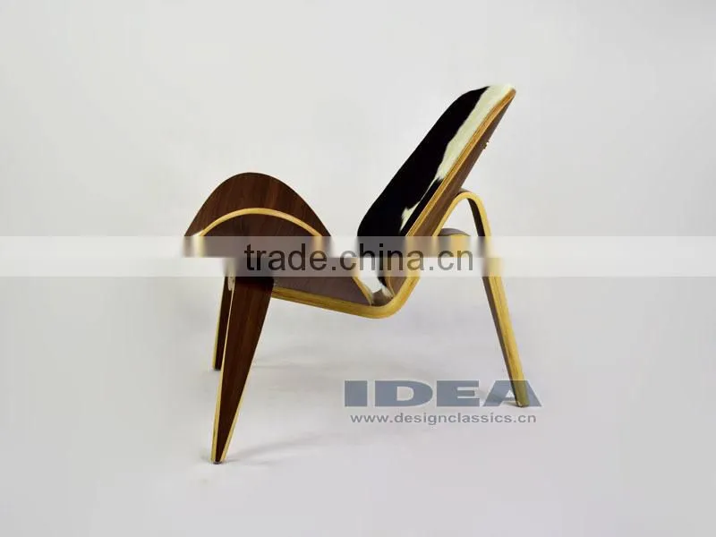 Replica Hans Wegner Lounge Chair - Walnut Shell/ Pony Skin