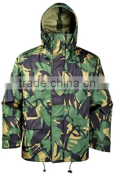 Camo flage rainsuit for hunting