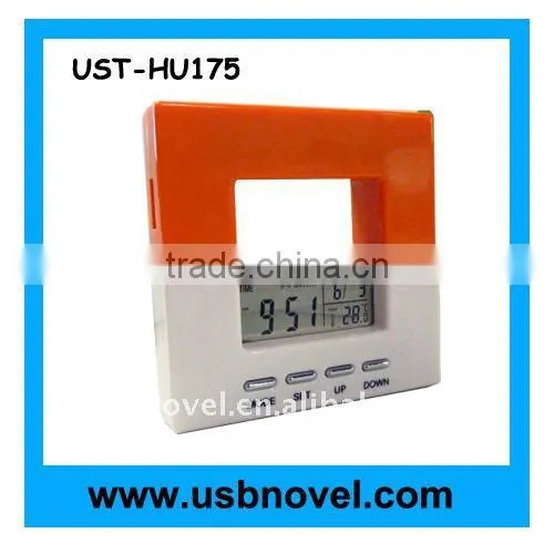 Clock USB hub with LED light