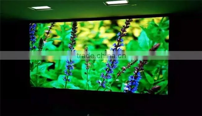 Super-large full color screen