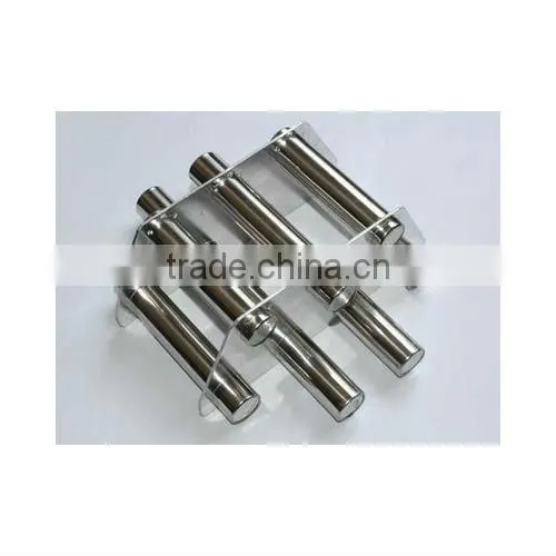 Magnetic shelf for automatic powder feeding machine
