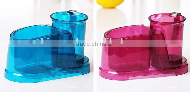 Transparent toothbrush holder with pedestal
