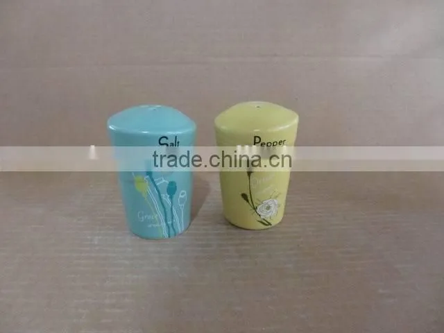 Triangle shaped Ceramic Salt & Pepper Sets