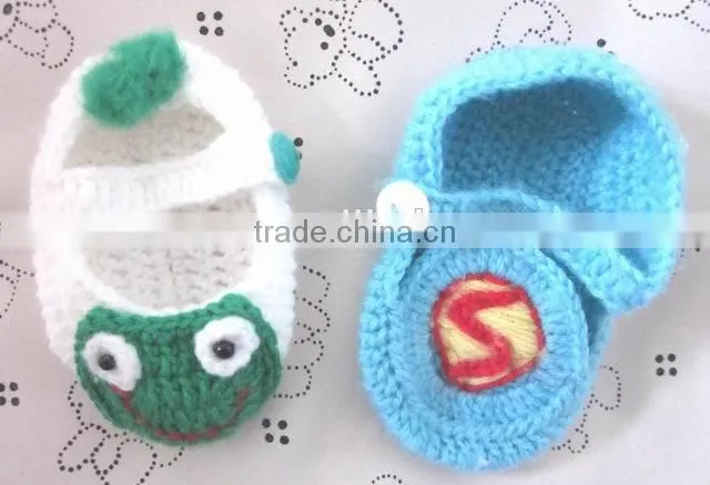 winter fancy design cute baby sweater shoe