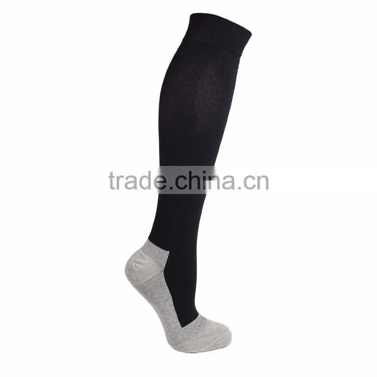 2017 Hot selling athletic sports compression socks custom sport socks running sock wholesale