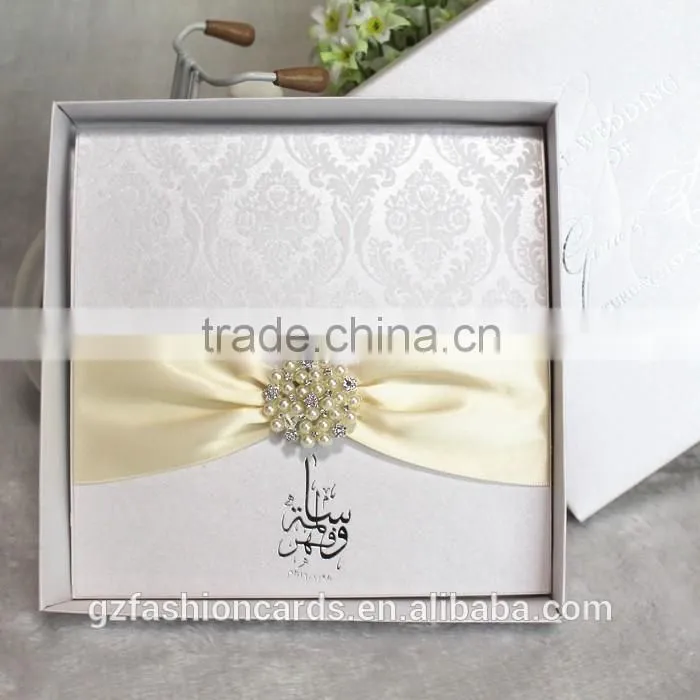 Luxury Jeweled Customized Flocking Fabric Wedding Invitation Card