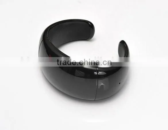 TOP SALE Latest Fashion Design 12 Language Anti-theft function smart bluetooth bracelet