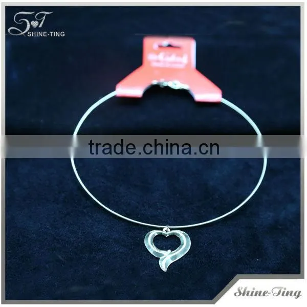 concise steel wire choker necklace with leaf shaped metal pendant for women