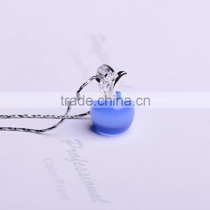Delicate Crystal Necklace for Decoration or Gifts