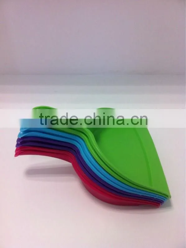 durable plastic dustpan