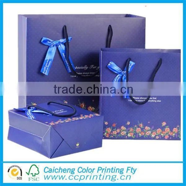 Christmas Holiday Paper Gift Store Packaging Shopping Bag