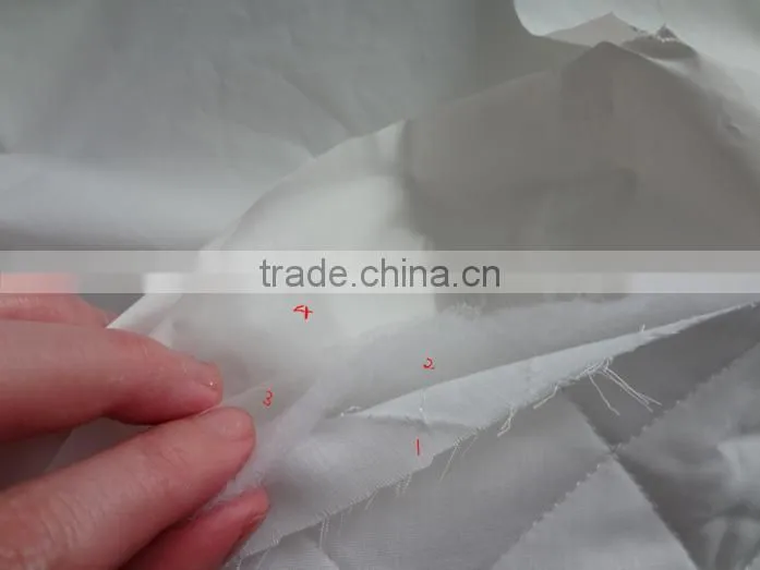 Waterproof quilted poly-cotton mattress protector