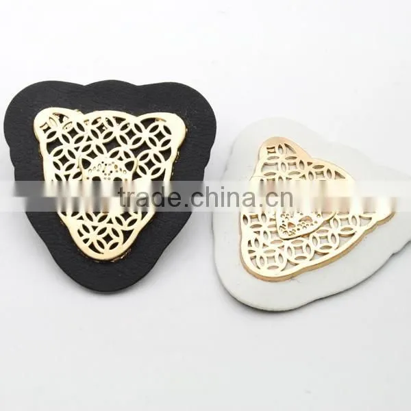 Black/white PU leather label with gold metal alloy logo clothing label for jeans/jacket PLB-018