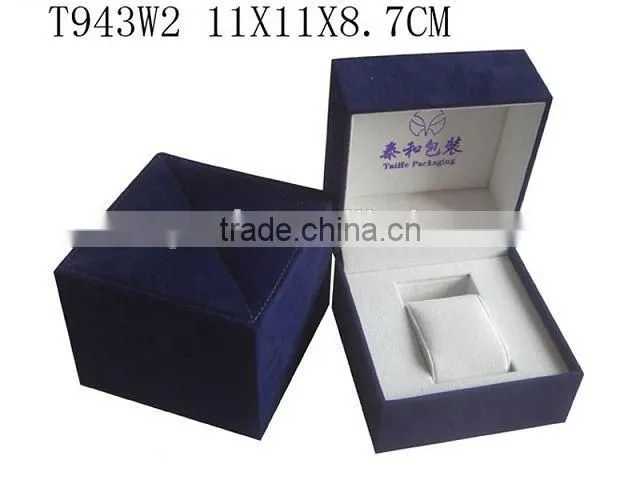 T943W1 New Design Plastic Velvet Watch Box With a Pillow