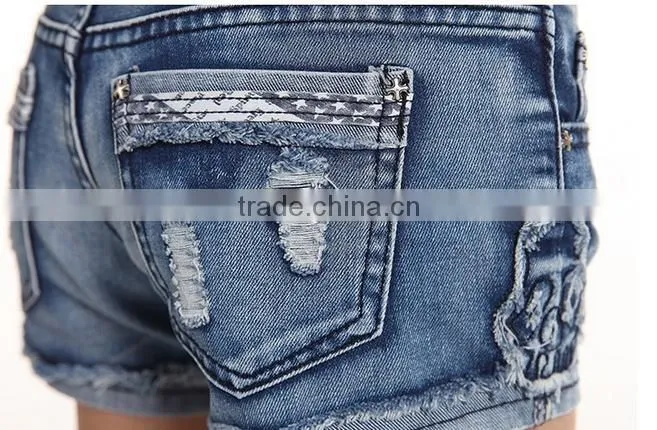 Summer Casual Style Women Loose Hole Skull Ripped All-Match Jean Shorts Women denim jeans