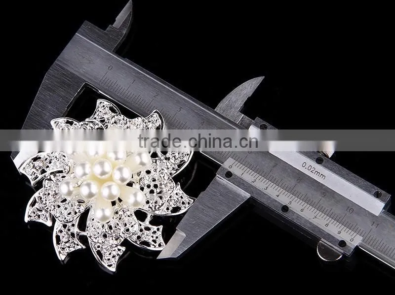 Beautiful Lots Pearl Center Brooch pin For Clothing,Flower Pearls Brooch With Beads Trim