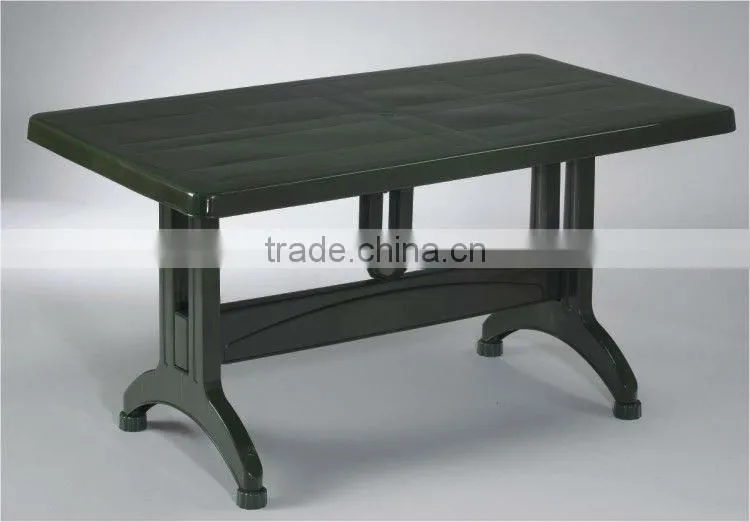 thick plastic roll table cover