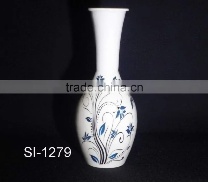 UNBELIEVABLE QUALITY OF VASES WITH LATEST DESIGN ON IT