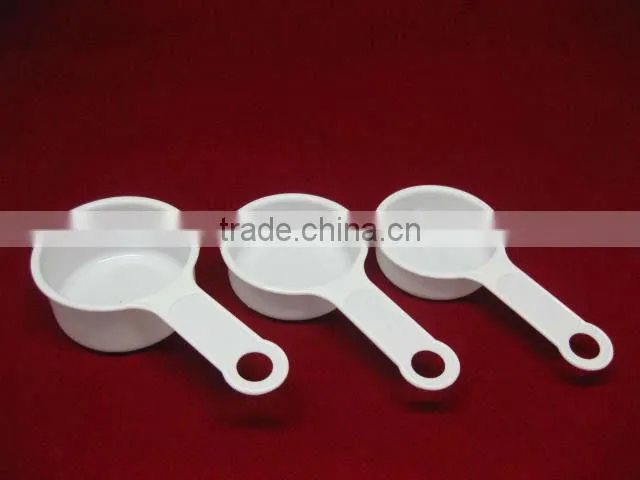 Plastic neasuring spoon set