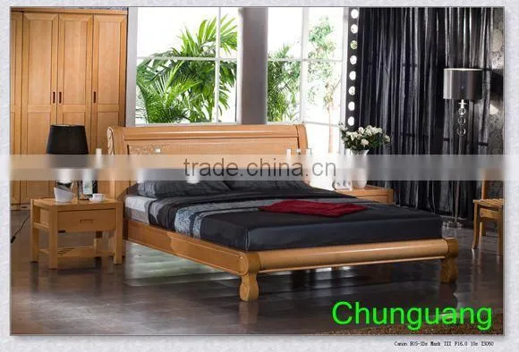 Comfortable latex mattress topper in bed mattress topper