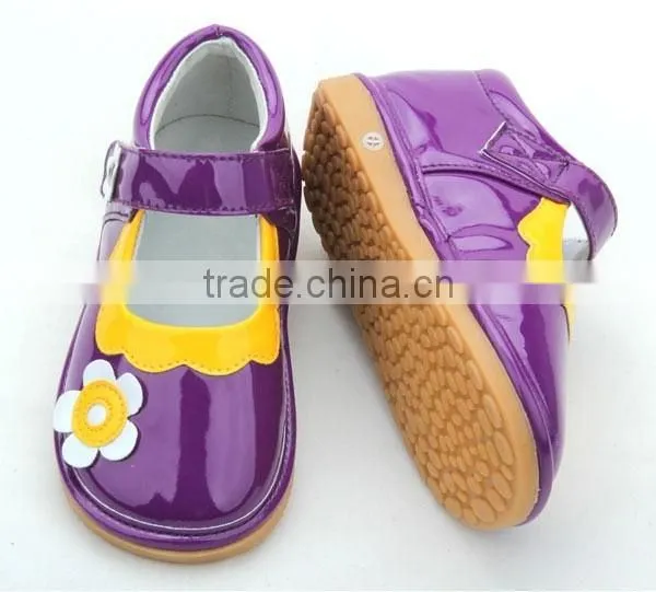 Skidproof Patent PU leather lovely toddler wholesale squeaky shoes