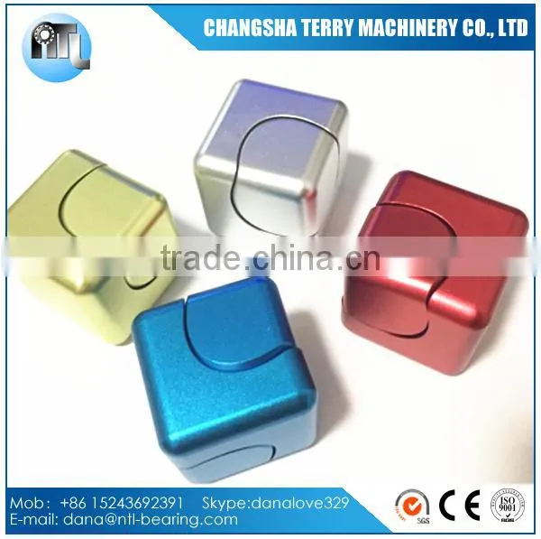 2017 New Style Cube Hand Spinner Metal Finger Focus Toy