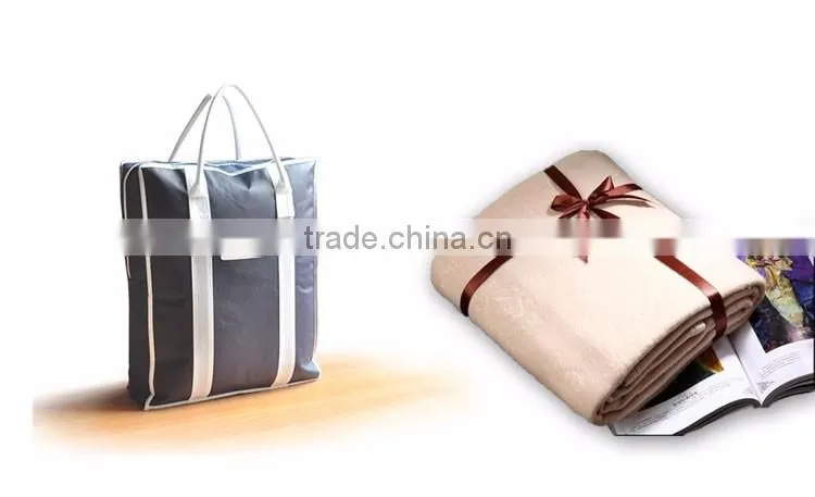 Polyester Anti-pilling Polar Fleece Airline Blanket For Gift