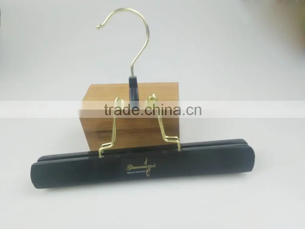 HA7067 black skirt wooden hanger luxury hair extensions hanger