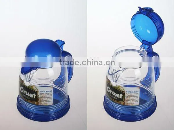 A051 300ml kitchen cooking plastic oil can with lid and handle