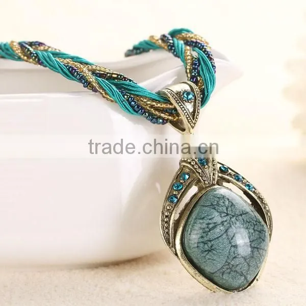 Vintage Lady Fashion Rhombus Stone Necklace