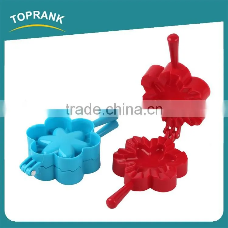 Toprank 3D Flower Shaped DIY Plastic Sandwich Bread Cookie Cake Mold Plastic Clover Sandwich Crust Cutter DIY Bread Mold